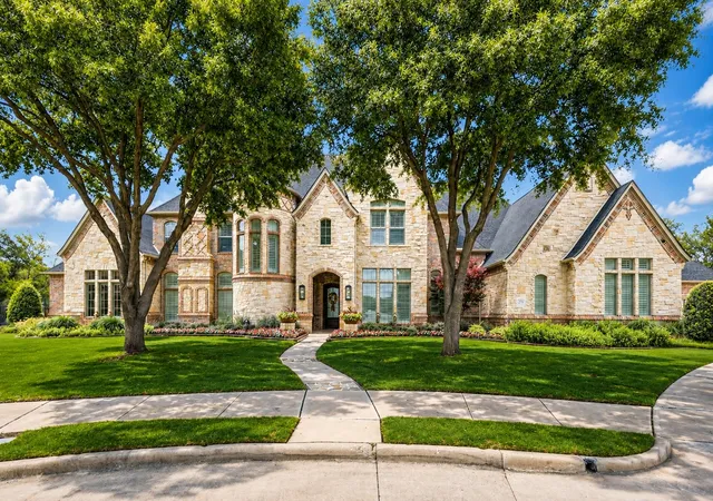 Photo 1 of Mansion for sale at 2216 Yeargain Ct, Southlake, TX 76092 | MLS# 21231060 | Listing updated on 2026-09-12