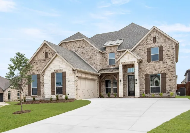 Photo 3 of Single family home for sale at 305 Lovett Ln, Burleson, TX 76028 | MLS# 21240268 | Listing updated on 2026-09-14