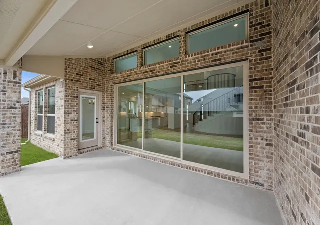 Photo 4 of Single family home for sale at 305 Lovett Ln, Burleson, TX 76028 | MLS# 21240268 | Listing updated on 2026-09-14
