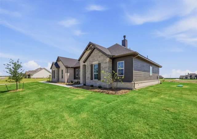 Photo 3 of Single family home for sale at 78 Aurora Ave, Valley View, TX 76272 | MLS# 21240382 | Listing updated on 2026-09-12