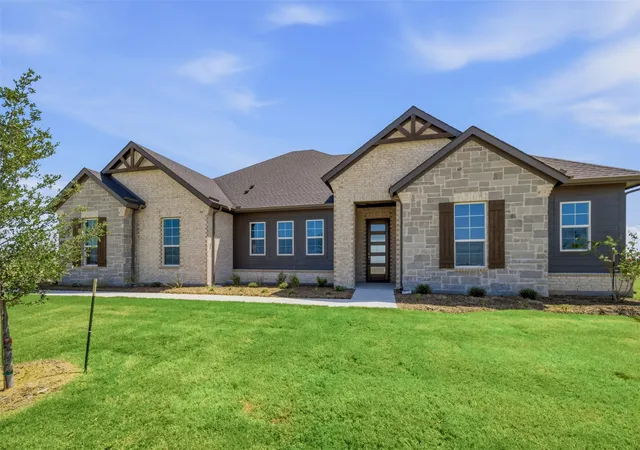 Photo 4 of Single family home for sale at 78 Aurora Ave, Valley View, TX 76272 | MLS# 21240382 | Listing updated on 2026-09-12