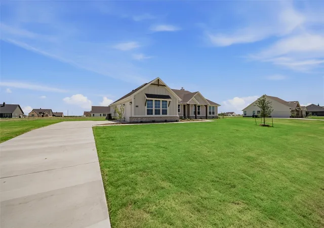 Photo 3 of Single family home for sale at 146 Aurora Ave, Valley View, TX 76272 | MLS# 21240469 | Listing updated on 2026-09-12