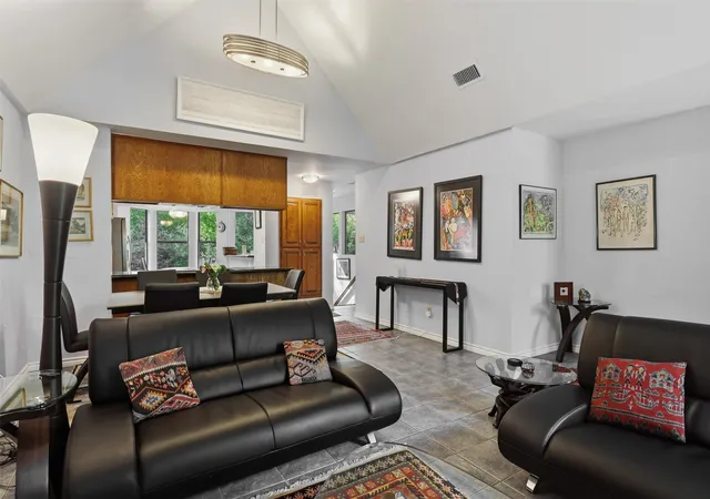 Photo 3 of Single family home for sale at 1945 Bluebird Ave, Fort Worth, TX 76111 | MLS# 21239573 | Listing updated on 2026-09-14