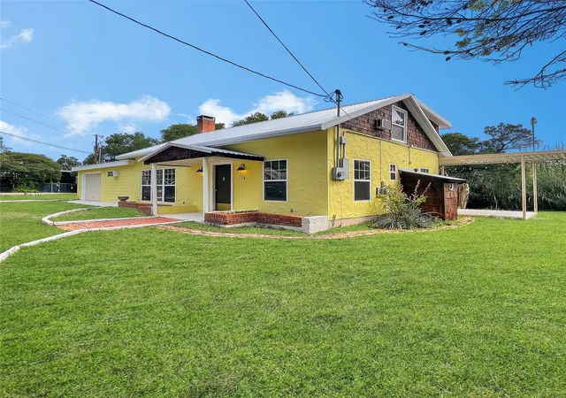 Photo 2 of Single family home for sale at 138 Seminole Trl, Whitney, TX 76692 | MLS# 21240710 | Listing updated on 2026-09-14