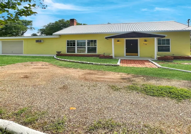 Photo 3 of Single family home for sale at 138 Seminole Trl, Whitney, TX 76692 | MLS# 21240710 | Listing updated on 2026-09-14