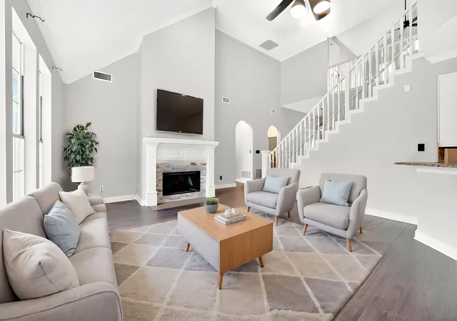 Photo 3 of Single family home for sale at 137 Shepherds Glen Rd, Rockwall, TX 75032 | MLS# 21238317 | Listing updated on 2026-09-11