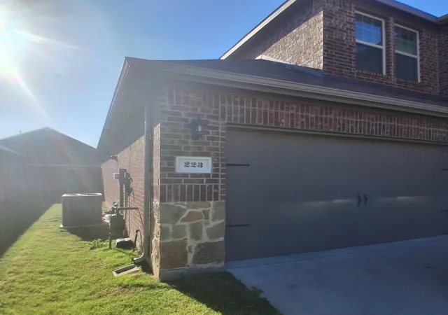 Photo 2 of Single family home for sale at 223 Fieldtrail, Caddo Mills, TX 75135 | MLS# 21237533 | Listing updated on 2026-09-09
