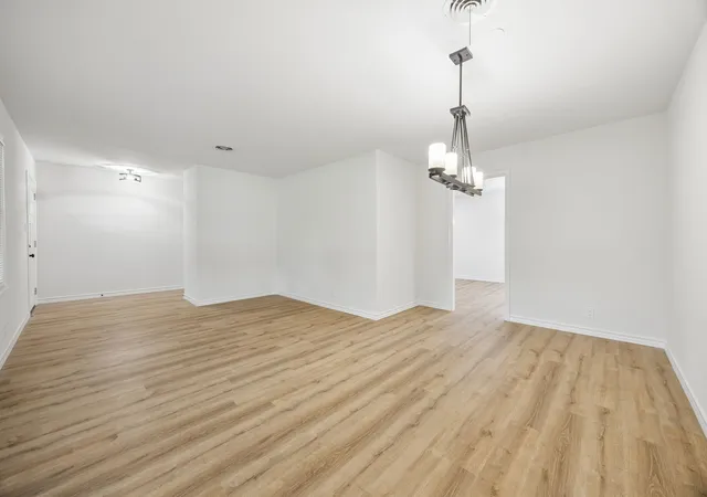 Photo 4 of Sale Pending at 5805 Wedgmont Cir N #N, Fort Worth, TX 76133 | MLS# 21241233 | Listing updated on 2026-08-01