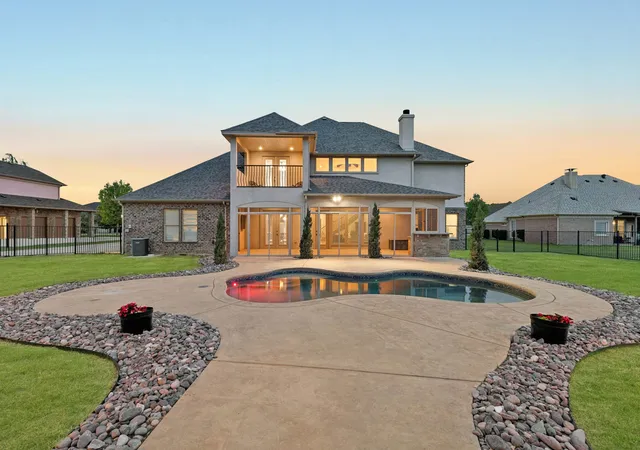 Photo 2 of Sale Pending at 2112 Becky Ln, Cedar Hill, TX 75104 | MLS# 21241100 | Listing updated on 2026-07-28