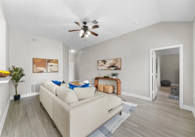 Photo 3 of Single family home for sale at 2408 Castle Ridge Dr, Mc Kinney, TX 75071 | MLS# 21197754 | Listing updated on 2026-09-10