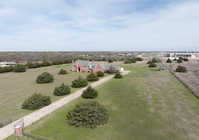 Photo 3 of Single family home for sale at 9077 Lakeridge Dr, Princeton, TX 75407 | MLS# 21212210 | Listing updated on 2026-09-14