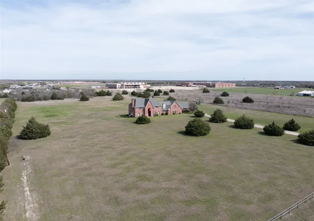 Photo 4 of Single family home for sale at 9077 Lakeridge Dr, Princeton, TX 75407 | MLS# 21212210 | Listing updated on 2026-09-14