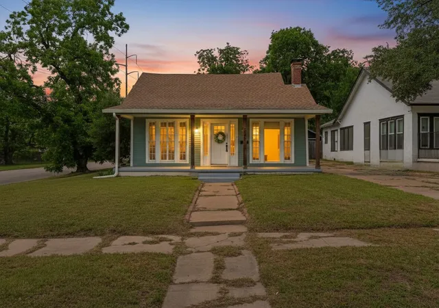 Photo 2 of Single family home for sale at 2625 Ethel Ave, Waco, TX 76707 | MLS# 21237060 | Listing updated on 2026-07-31