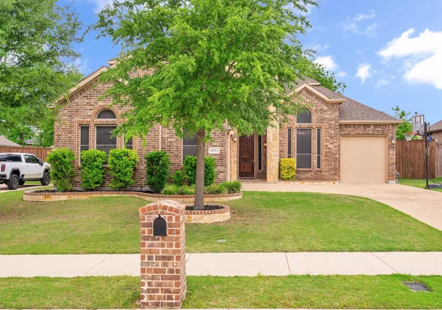 Photo 2 of Single family home for sale at 3233 Burgundy Ln, Midlothian, TX 76065 | MLS# 21241760 | Listing updated on 2026-10-01