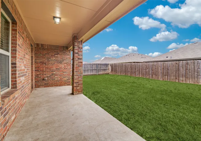 Photo 4 of Sale Pending at 877 Darst Dr, Fate, TX 75189 | MLS# 21238439 | Listing updated on 2026-09-25