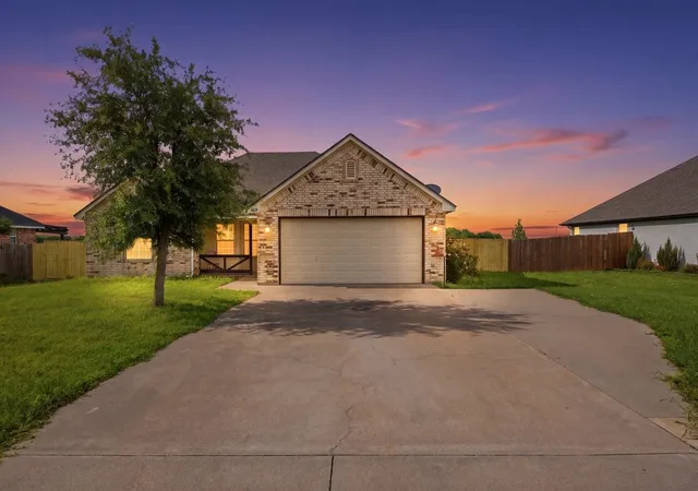 Photo 3 of Single family home for sale at 106 Joyce St, Whitney, TX 76692 | MLS# 21241749 | Listing updated on 2026-08-02