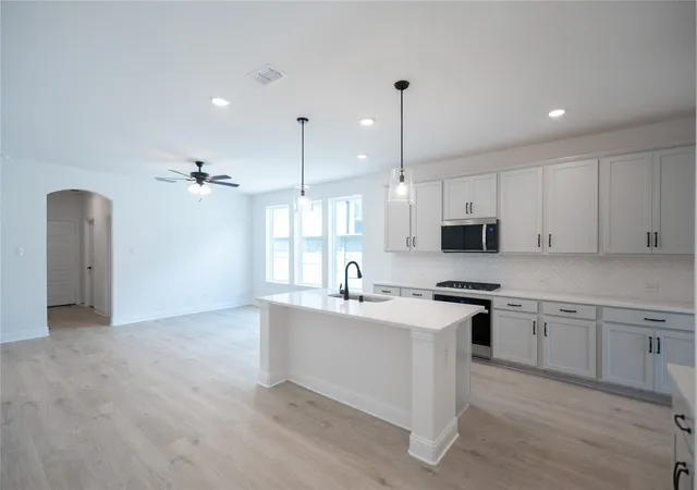 Photo 3 of Single family home for sale at 8744 Treeline Pkwy, Justin, TX 76247 | MLS# 21241881 | Listing updated on 2026-09-13