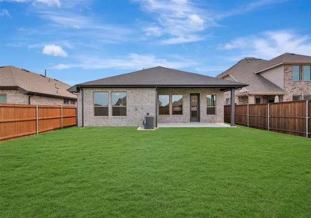 Photo 2 of Single family home for sale at 4036 Yellowstone Rd, Royse City, TX 75189 | MLS# 21241965 | Listing updated on 2026-10-04
