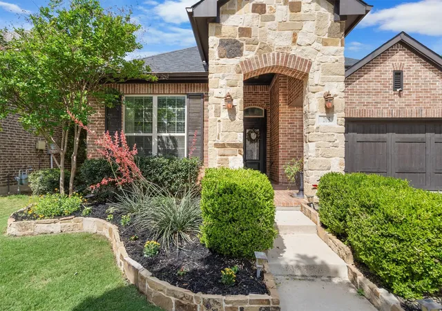 Photo 3 of Single family home for sale at 205 Sunrise Dr, Argyle, TX 76226 | MLS# 21242057 | Listing updated on 2026-09-08