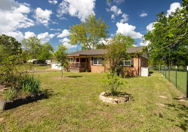 Photo 2 of Single family home for sale at 1921 Fm 279, Ben Wheeler, TX 75754 | MLS# 21242159 | Listing updated on 2026-09-11