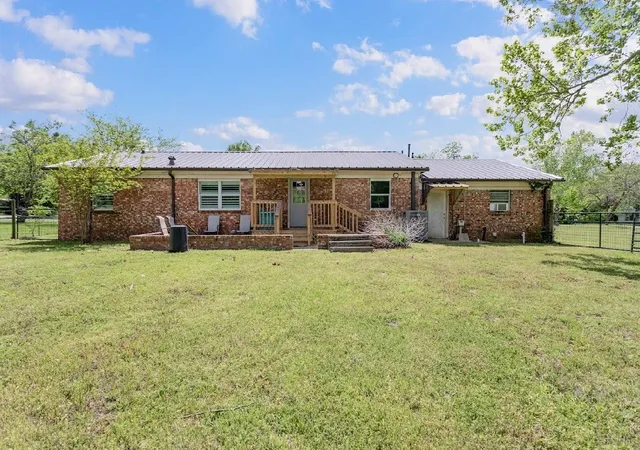 Photo 4 of Single family home for sale at 1921 Fm 279, Ben Wheeler, TX 75754 | MLS# 21242159 | Listing updated on 2026-09-11