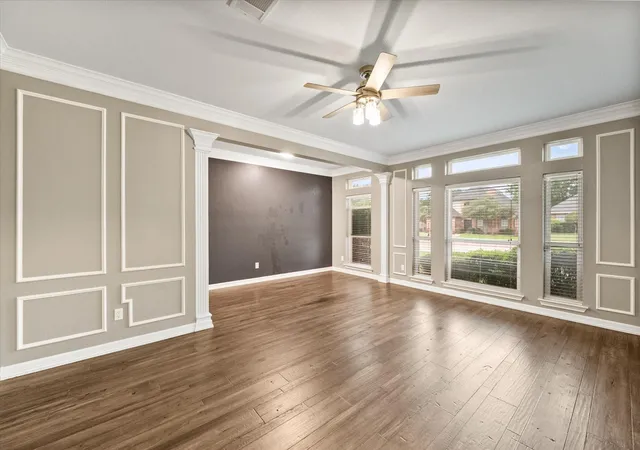 Photo 3 of Single family home for sale at 5401 Emerald Park Blvd, Arlington, TX 76017 | MLS# 21240951 | Listing updated on 2026-09-09