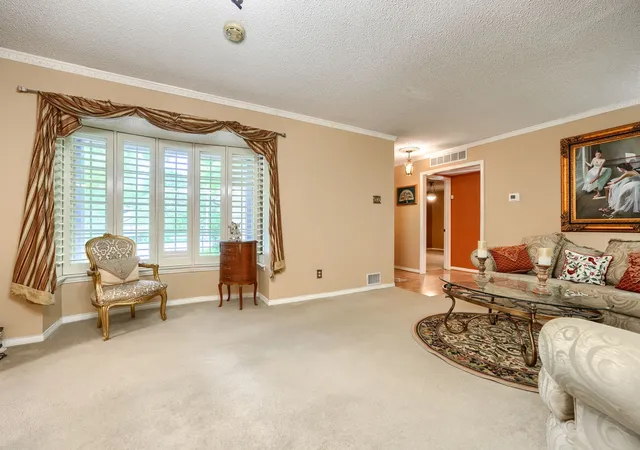 Photo 3 of Single family home for sale at 8226 Hunnicut Rd, Dallas, TX 75228 | MLS# 21242298 | Listing updated on 2026-09-14