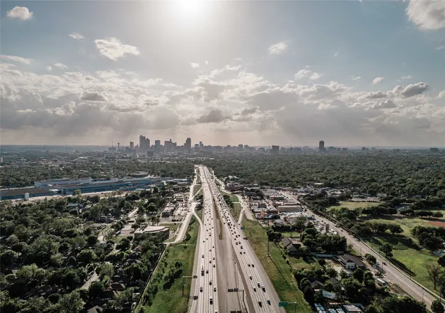 Photo 3 of Sale Pending at 3231 Fairview Ave, Dallas, TX 75223 | MLS# 21242267 | Listing updated on 2026-09-11