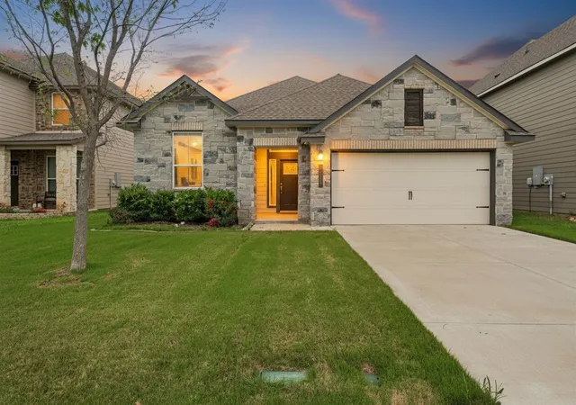 Photo 1 of Single family home for sale at 11217 Pallasite Ct, Lorena, TX 76655 | MLS# 21239981 | Listing updated on 2026-09-14