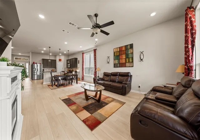 Photo 4 of Single family home for sale at 11217 Pallasite Ct, Lorena, TX 76655 | MLS# 21239981 | Listing updated on 2026-09-14