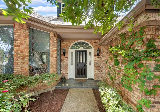 Photo 1 of Single family home for sale at 6214 Liberty Hl, Dallas, TX 75248 | MLS# 21242875 | Listing updated on 2026-09-10