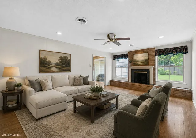 Photo 2 of Single family home for sale at 4809 Pecan Ter, Waco, TX 76710 | MLS# 21242862 | Listing updated on 2026-10-04