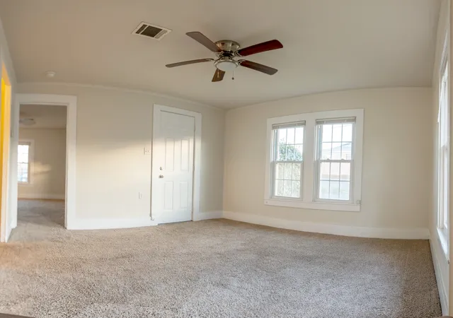 Photo 4 of Single family home for sale at 1910 S 12Th St, Waco, TX 76706 | MLS# 21242872 | Listing updated on 2026-07-29