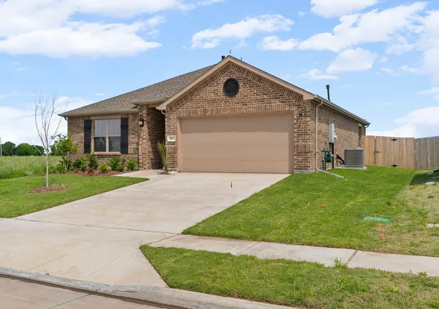 Photo 2 of Single family home for sale at 3813 Arrowchop Dr, Caddo Mills, TX 75135 | MLS# 21243216 | Listing updated on 2026-09-11