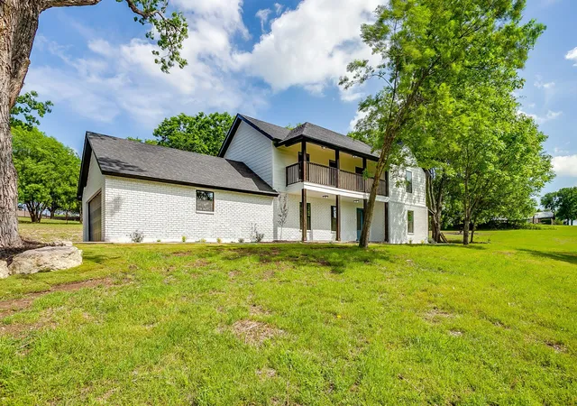 Photo 2 of Single family home for sale at 116 Remuda Dr, Fort Worth, TX 76108 | MLS# 21243295 | Listing updated on 2026-09-11