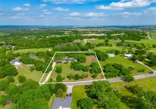 Photo 3 of Single family home for sale at 116 Remuda Dr, Fort Worth, TX 76108 | MLS# 21243295 | Listing updated on 2026-09-11