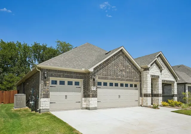 Photo 1 of Sale Pending at 1517 Shenandoah Trl, Anna, TX 75409 | MLS# 21242466 | Listing updated on 2026-09-10