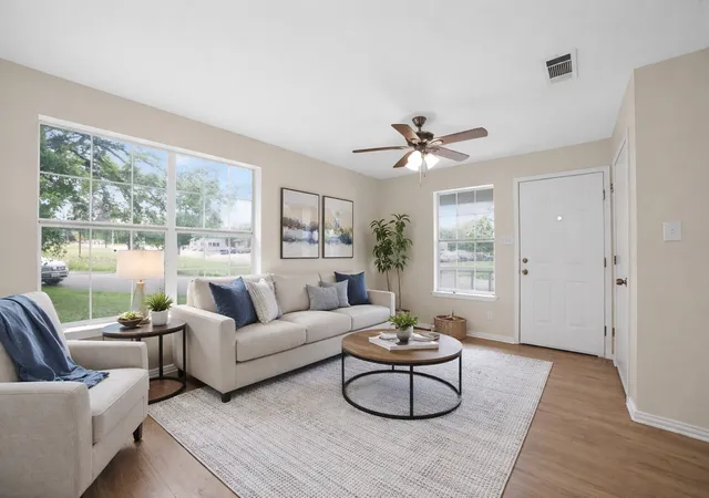Photo 2 of Single family home for sale at 808 Park St, Commerce, TX 75428 | MLS# 21238594 | Listing updated on 2026-09-08