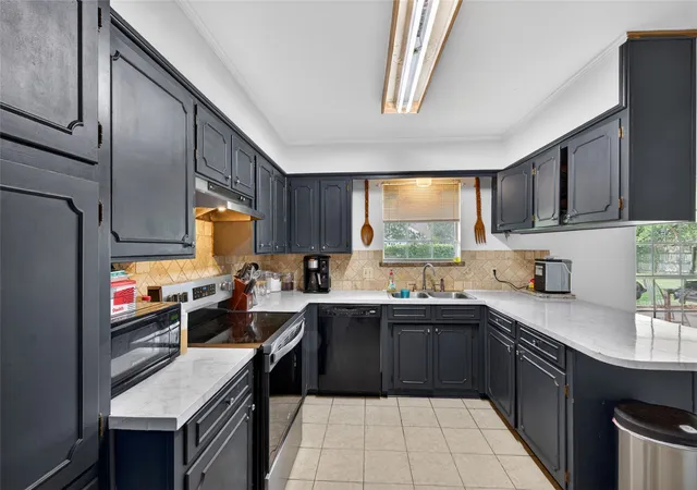 Photo 3 of Sale Pending at 173 India Dr, Shreveport, LA 71115 | MLS# 21243403 | Listing updated on 2026-07-29