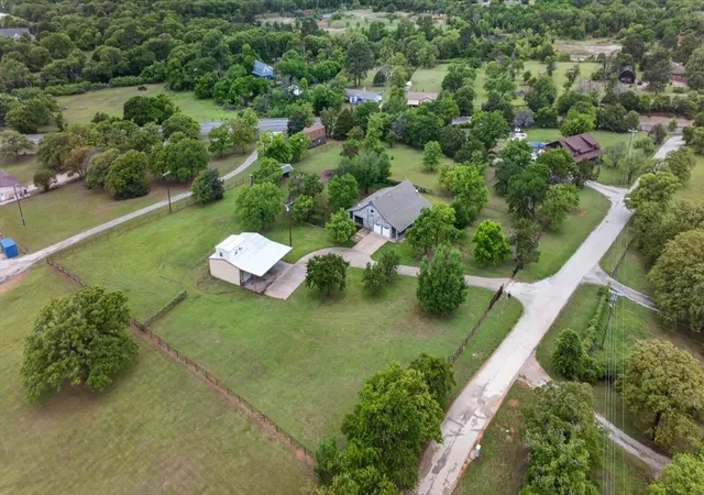Photo 2 of Single family home for sale at 4609 Slayton Rd, Cleburne, TX 76031 | MLS# 21242357 | Listing updated on 2026-07-28