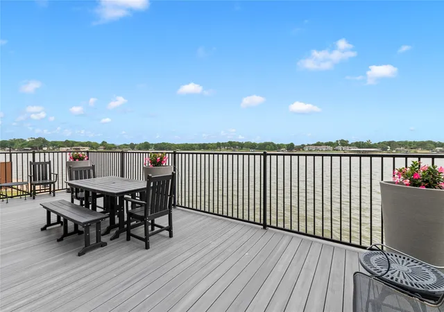 Photo 4 of Sale Pending at 164 Marina Dr, Mabank, TX 75156 | MLS# 21238018 | Listing updated on 2026-09-17