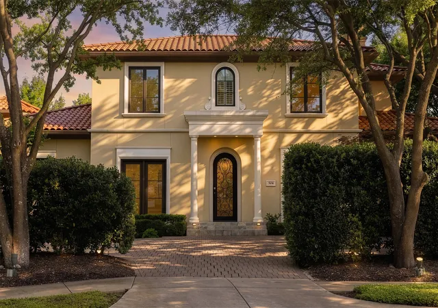 Photo 1 of Single family home for sale at 504 Byron Ct, Irving, TX 75038 | MLS# 21242343 | Listing updated on 2026-09-28