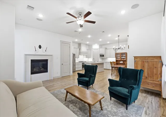 Photo 4 of Single family home for sale at 241 Harbor Hills Dr, Flower Mound, TX 75028 | MLS# 21241114 | Listing updated on 2026-08-01