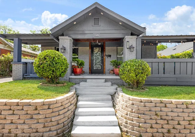Photo 2 of Single family home for sale at 2506 Vaughn Blvd, Fort Worth, TX 76105 | MLS# 21244076 | Listing updated on 2026-09-10