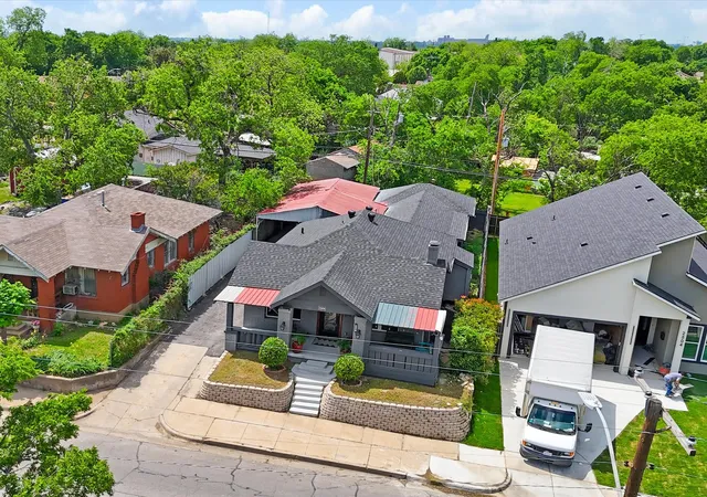 Photo 3 of Single family home for sale at 2506 Vaughn Blvd, Fort Worth, TX 76105 | MLS# 21244076 | Listing updated on 2026-09-10