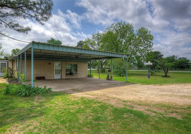 Photo 3 of Single family home for sale at 7007 State Hwy 50, Commerce, TX 75428 | MLS# 21244098 | Listing updated on 2026-09-12