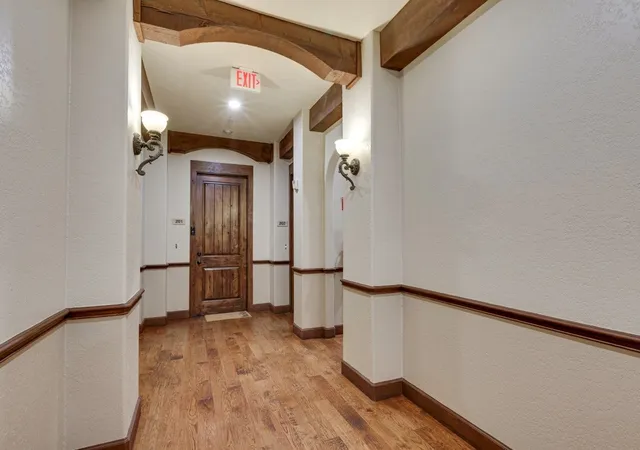 Listing Photo 4 - Condo for sale in building located at 6631 Via Positano, Irving, TX 75039 - Unit #202