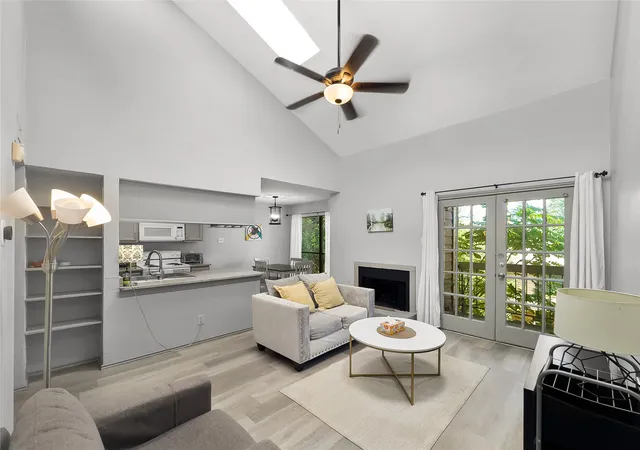 Photo 2 of Condo for sale at 5750 Phoenix Dr #22, Dallas, TX 75231 | MLS# 21239485 | Listing updated on 2026-09-09