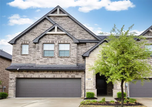 Photo 1 of Townhouse for sale at 4108 Swinley Forest Dr, Arlington, TX 76017 | MLS# 21227939 | Listing updated on 2026-10-01