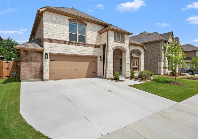 Photo 3 of Single family home for sale at 203 Dove Haven Dr, Wylie, TX 75098 | MLS# 21202492 | Listing updated on 2026-09-09